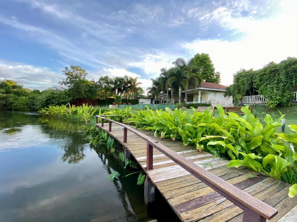 Ruen Maihom Riverside Cottage Kanchanaburi Dış mekan fotoğraf