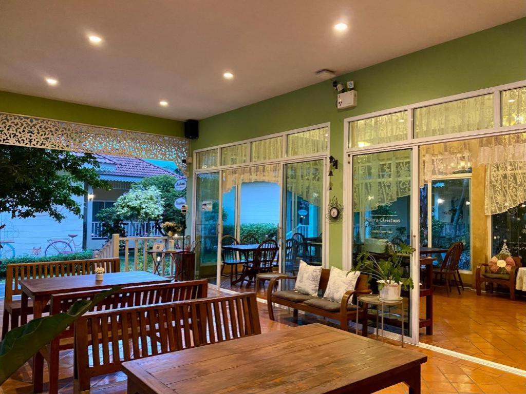 Ruen Maihom Riverside Cottage Kanchanaburi Dış mekan fotoğraf