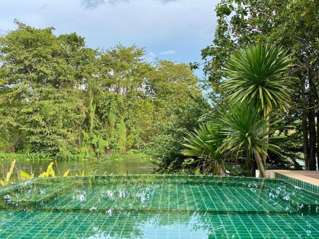 Ruen Maihom Riverside Cottage Kanchanaburi Dış mekan fotoğraf