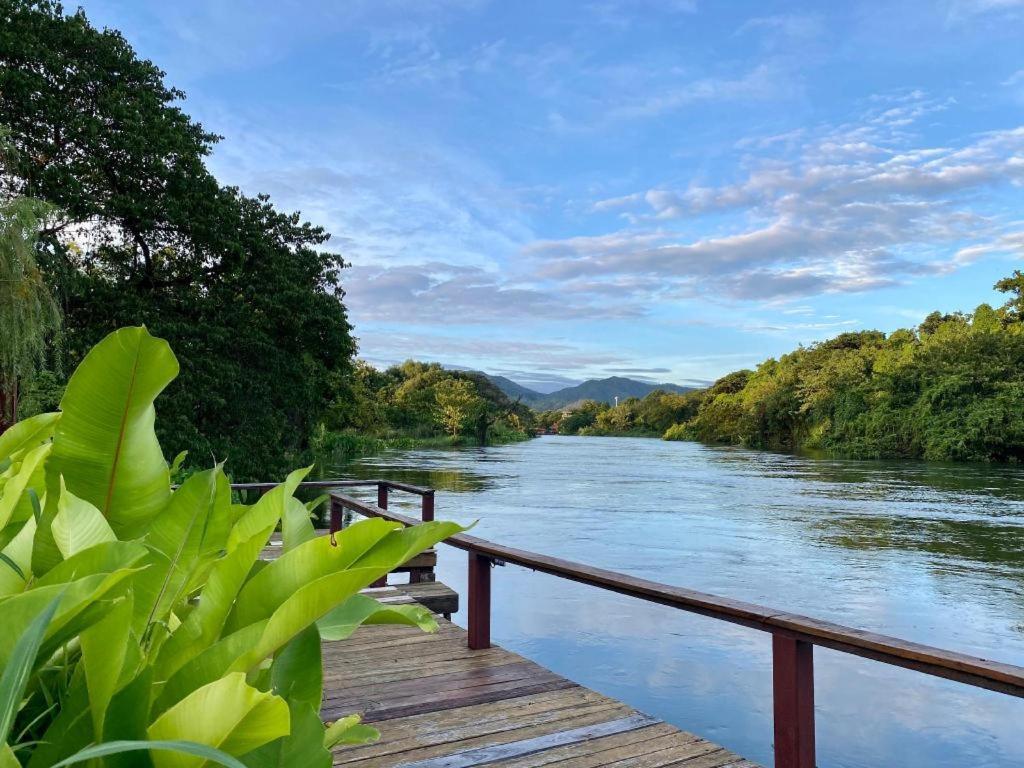 Ruen Maihom Riverside Cottage Kanchanaburi Dış mekan fotoğraf